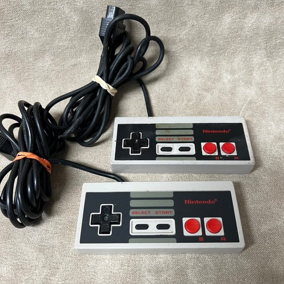 Lot (2) NES Nintendo Original OEM Controller Model #NES-004 - Picture 1 of 3